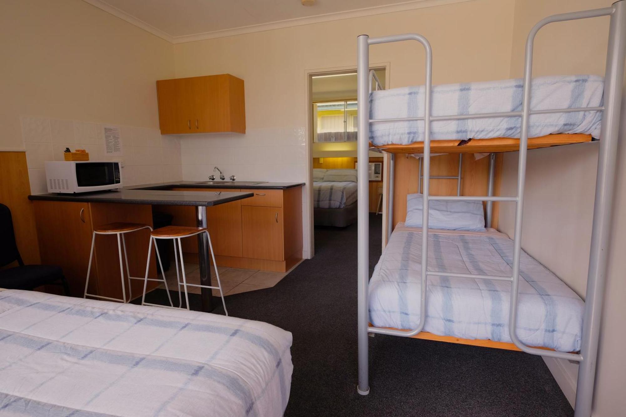 Bamboo Motor Inn Lakes Entrance Eksteriør billede