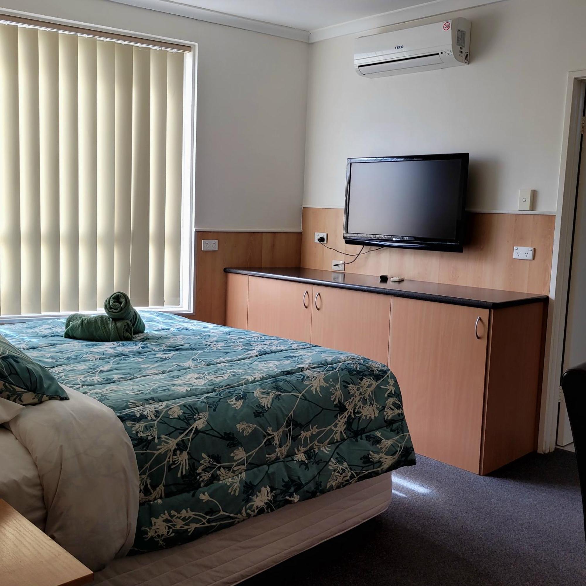 Bamboo Motor Inn Lakes Entrance Eksteriør billede